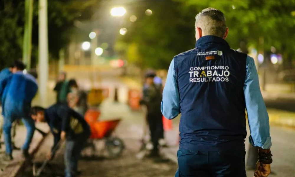 Programas “Colonias al 100” y “Bacheando Tuxtla”