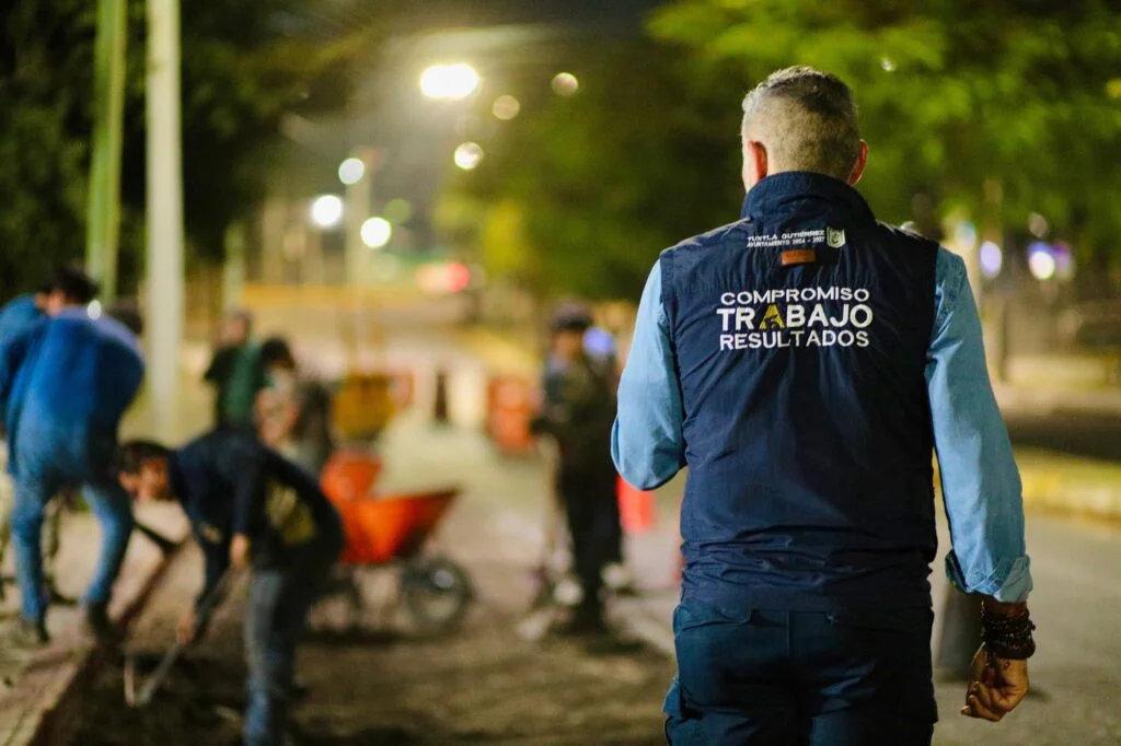 Programas “Colonias al 100” y “Bacheando Tuxtla”